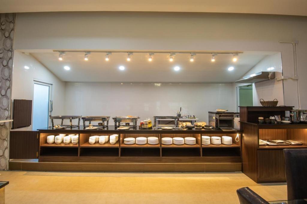 Phuglong Hotel Phayao Extérieur photo