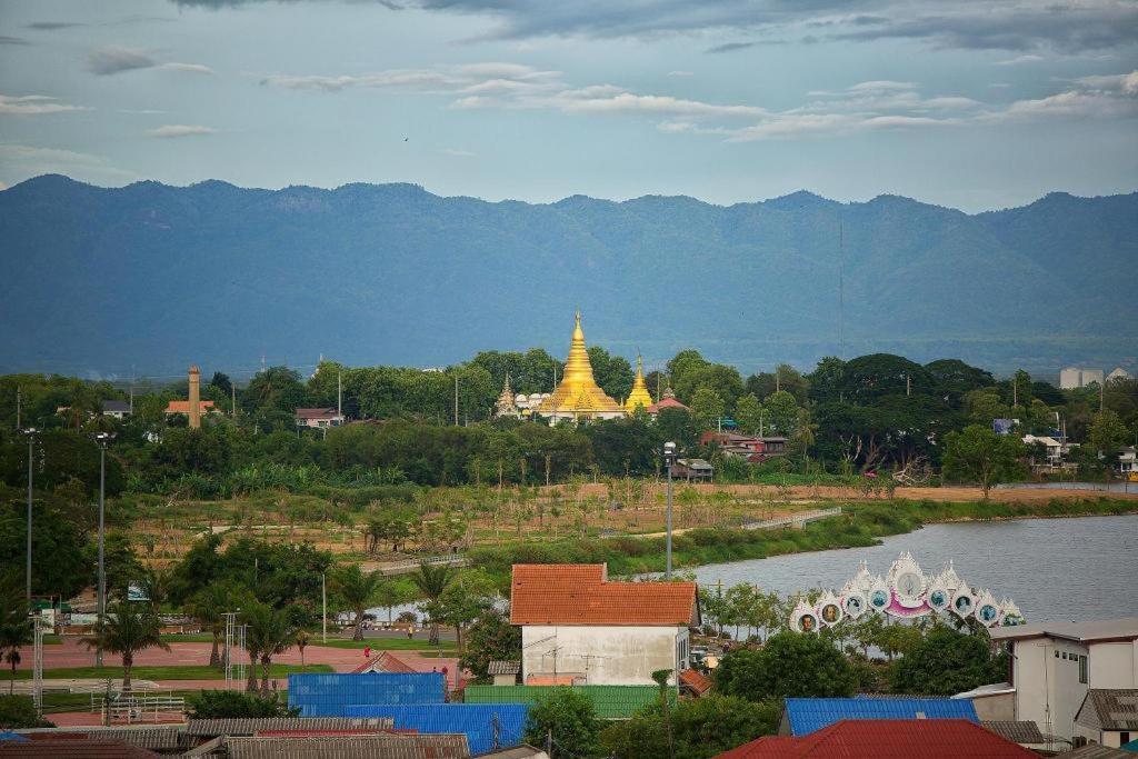 Phuglong Hotel Phayao Extérieur photo