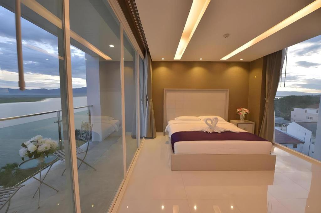 Phuglong Hotel Phayao Extérieur photo