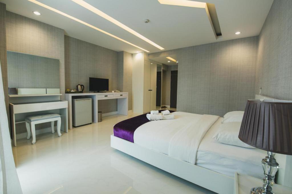 Phuglong Hotel Phayao Extérieur photo
