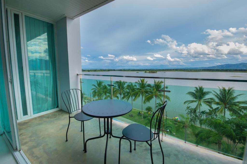 Phuglong Hotel Phayao Extérieur photo