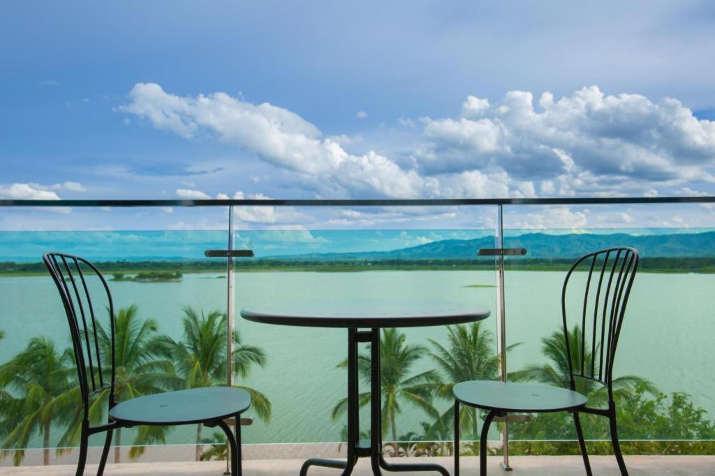 Phuglong Hotel Phayao Extérieur photo